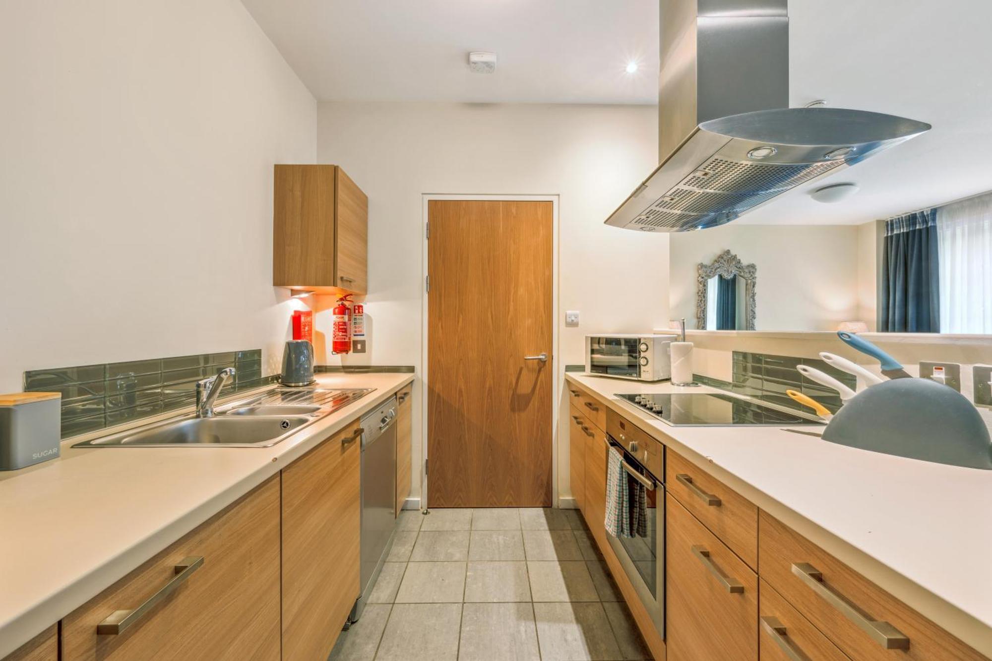 Princes Street Suites Единбург Екстериор снимка