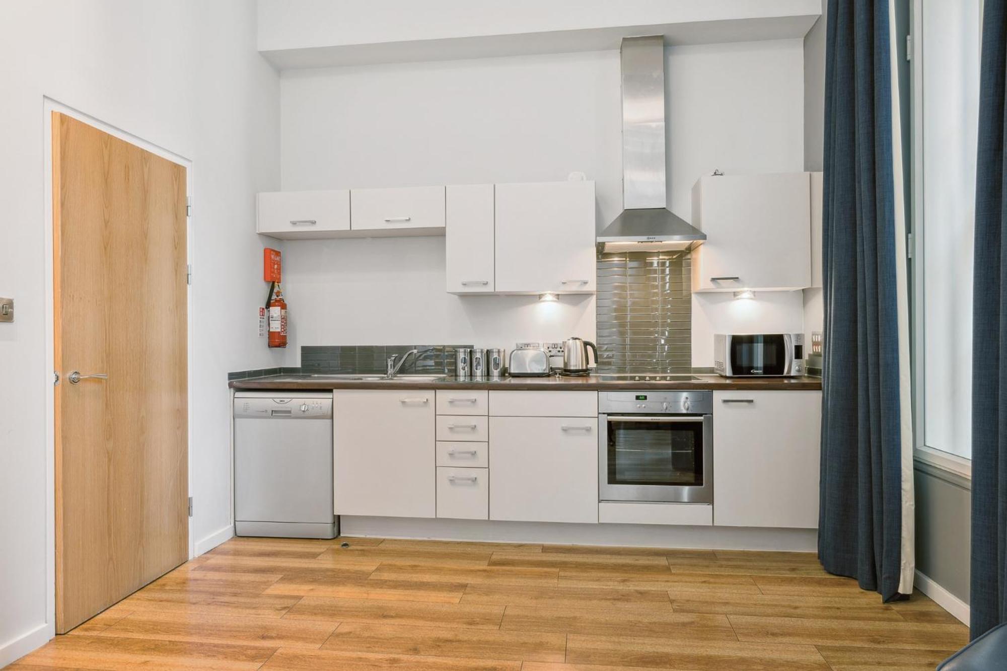 Princes Street Suites Единбург Екстериор снимка
