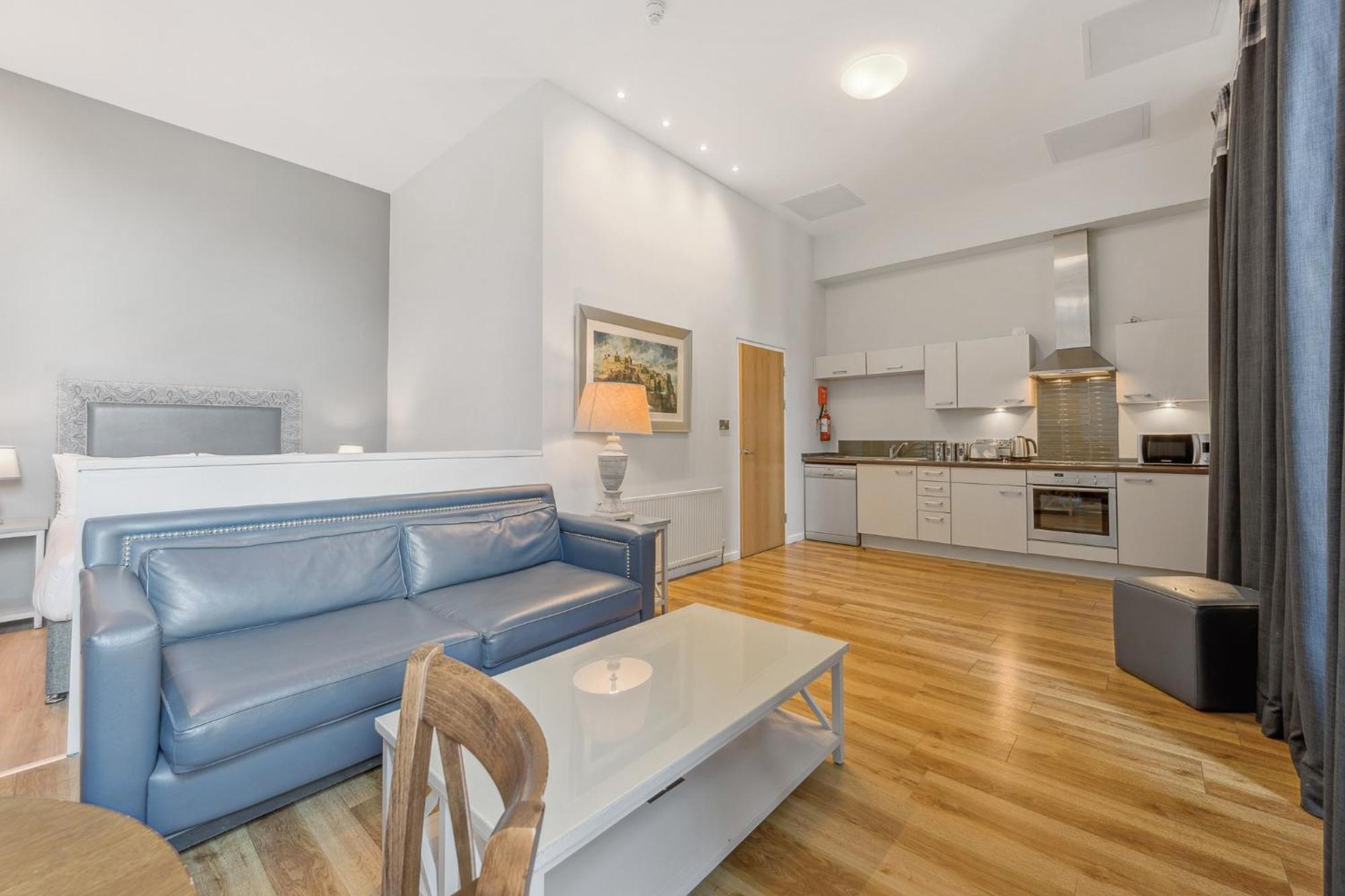 Princes Street Suites Единбург Екстериор снимка